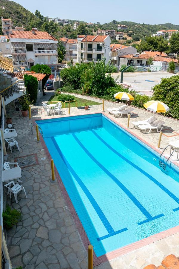 Hotel Sarikas Поліхроно Екстер'єр фото