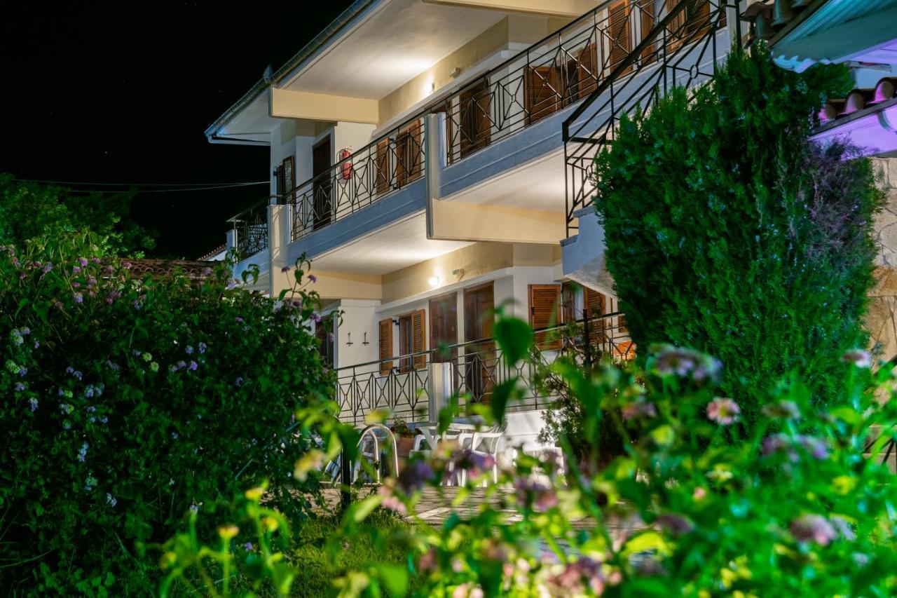 Hotel Sarikas Поліхроно Екстер'єр фото